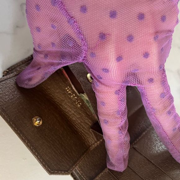 Beige Gucci multiple compartment wallet and coin pouch - Picture 11 of 11